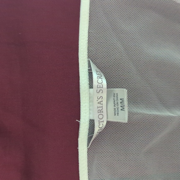 Victoria Secret - Picture 2 of 2